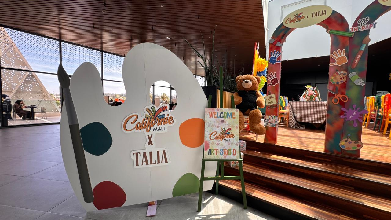 Californie Mall event Talia
